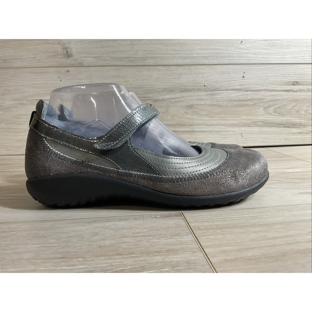 Naot Kirei Gray Metallic Leather Suede Mary Jane Flats Shoes Women Sz EU 38 US 7